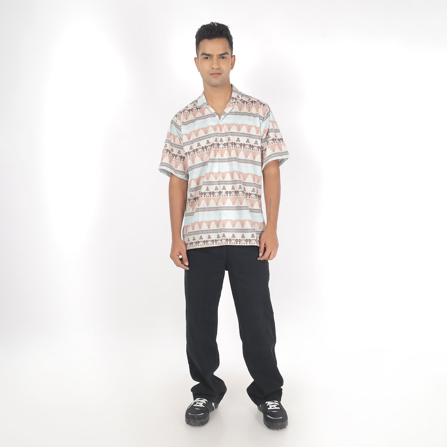 Men Jairo White Print Funky Shirt